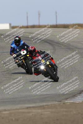 media/Nov-26-2023-TrackDaz (Sun) [[64ad8cfd8f]]/Mock Race/Outside Grapevine/